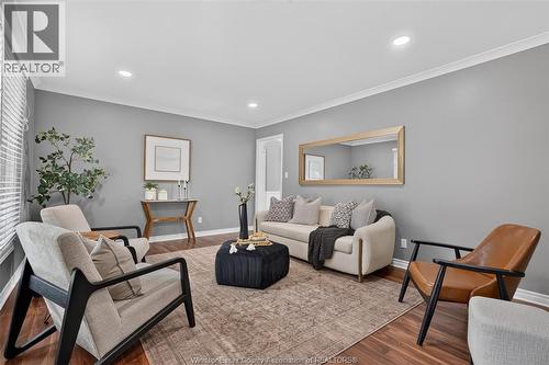1749 Shawnee, Tecumseh, ON - Indoor Photo Showing Living Room