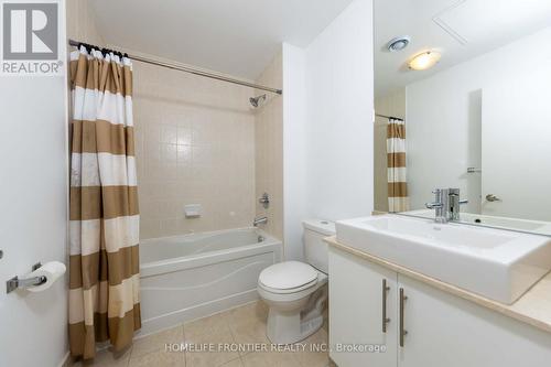 2111 - 65 Bremner Boulevard, Toronto, ON - Indoor Photo Showing Bathroom