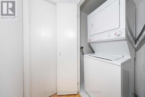 2111 - 65 Bremner Boulevard, Toronto, ON - Indoor Photo Showing Laundry Room