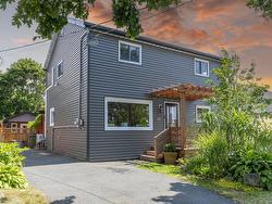 46 Albro Lake Road  Dartmouth, NS B3A 3Y1