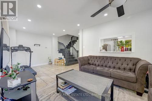 65 Mullis Crescent, Brampton, ON - Indoor Photo Showing Living Room