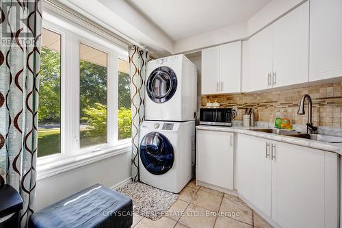 65 Mullis Crescent, Brampton, ON - Indoor Photo Showing Laundry Room