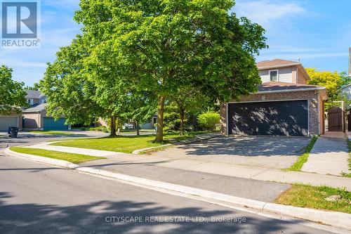 65 Mullis Crescent, Brampton, ON - Outdoor