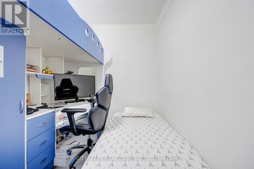 65 Mullis Crescent, Brampton, ON - Indoor Photo Showing Bedroom