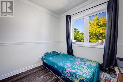 65 Mullis Crescent, Brampton, ON - Indoor Photo Showing Bedroom