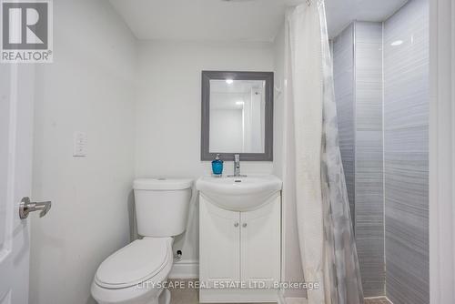 65 Mullis Crescent, Brampton, ON - Indoor Photo Showing Bathroom