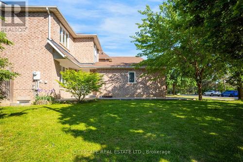 65 Mullis Crescent, Brampton, ON - Outdoor