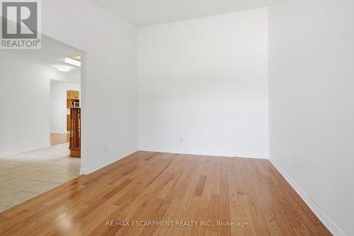 448 Stone Church Road E, Hamilton, ON - Indoor Photo Showing Other Room
