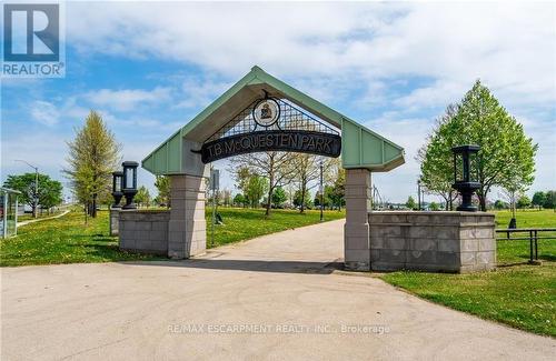 448 Stone Church Road E, Hamilton, ON - Outdoor