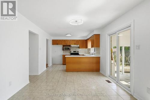 448 Stone Church Road E, Hamilton, ON - Indoor Photo Showing Kitchen