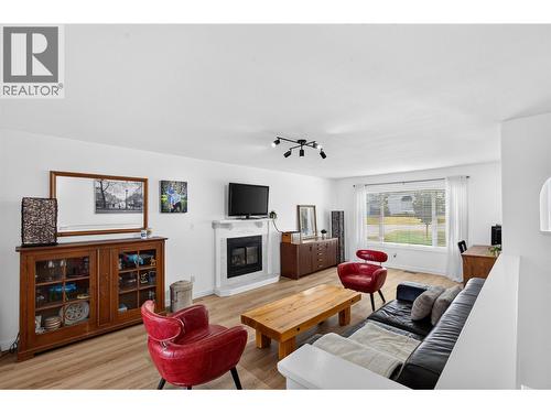 2655 Applegreen Court, West Kelowna, BC - Indoor Photo Showing Living Room With Fireplace