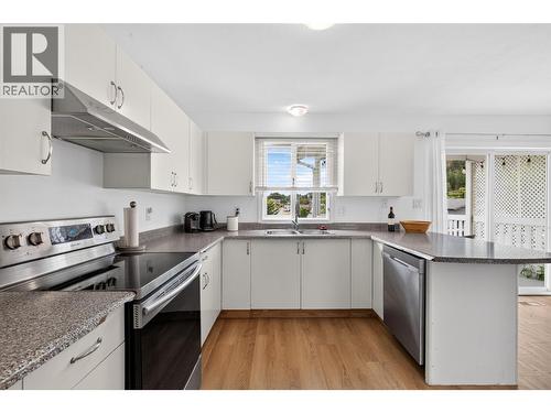 2655 Applegreen Court, West Kelowna, BC - Indoor Photo Showing Kitchen With Stainless Steel Kitchen With Double Sink