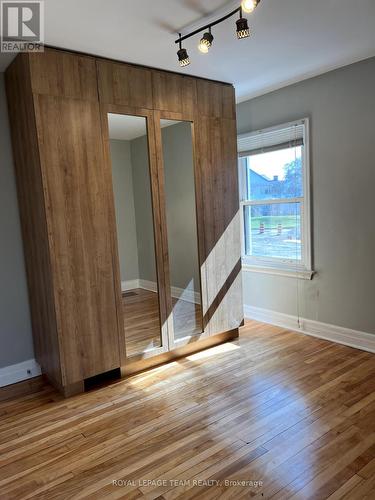Primary bedroom (11'6\"x10'4\") has wardrobe closet - 9 Tower Road E, Ottawa, ON - Indoor Photo Showing Other Room