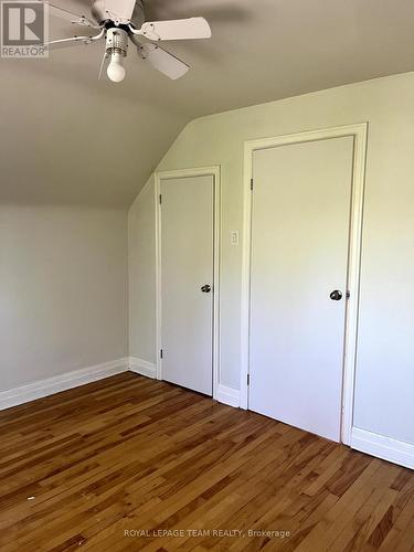 Second floor bedroom (east) 11'10\"x9'10\" - 9 Tower Road E, Ottawa, ON - Indoor Photo Showing Other Room
