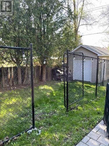 Fenced in dog run - 9 Tower Road E, Ottawa, ON - Outdoor