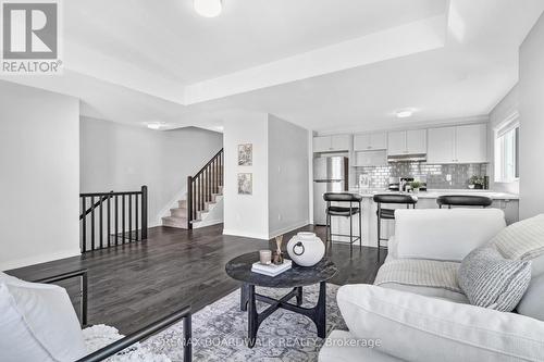 210 Verulam Street, Ottawa, ON - Indoor Photo Showing Living Room
