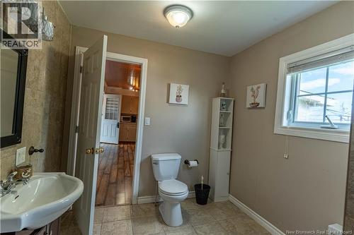 4 Gregg Street, Baie-Sainte-Anne, NB - Indoor Photo Showing Bathroom