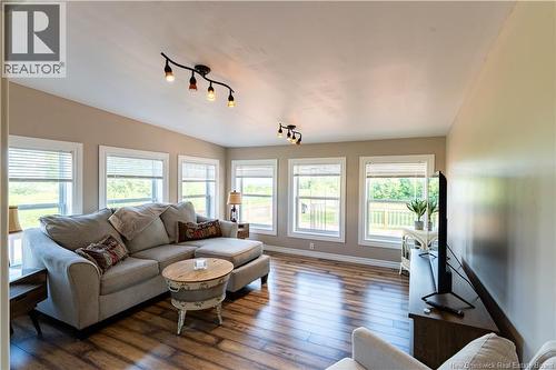 4 Gregg Street, Baie-Sainte-Anne, NB - Indoor Photo Showing Living Room