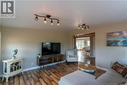 4 Gregg Street, Baie-Sainte-Anne, NB - Indoor Photo Showing Living Room