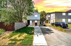 19 HORSESHOE COURT  Brampton, ON L6S 1S1
