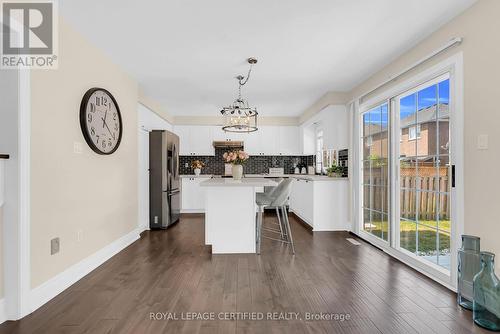 5890 Tampico Way, Mississauga, ON - Indoor Photo Showing Kitchen