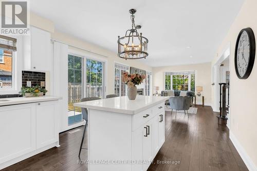 5890 Tampico Way, Mississauga, ON - Indoor Photo Showing Kitchen