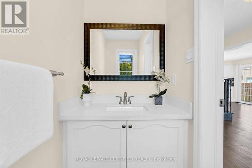 5890 Tampico Way, Mississauga, ON - Indoor Photo Showing Bathroom