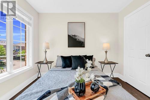 5890 Tampico Way, Mississauga, ON - Indoor Photo Showing Bedroom