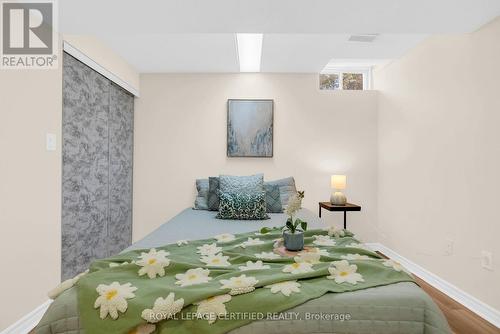 5890 Tampico Way, Mississauga, ON - Indoor Photo Showing Bedroom