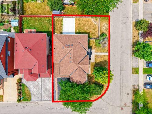5890 Tampico Way, Mississauga, ON - Outdoor