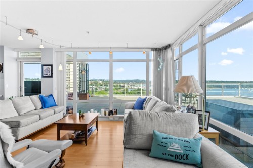 #805-38 Front St, Nanaimo, BC - Indoor Photo Showing Living Room