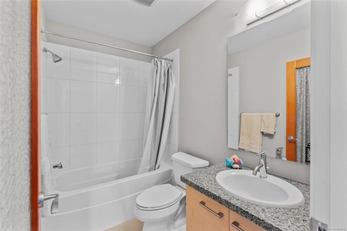 #805-38 Front St, Nanaimo, BC - Indoor Photo Showing Bathroom