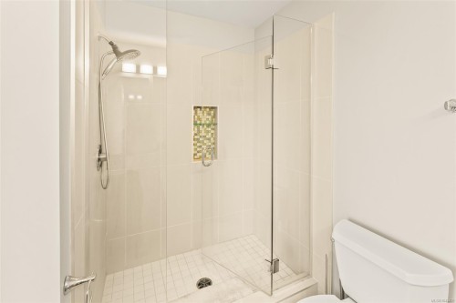 #805-38 Front St, Nanaimo, BC - Indoor Photo Showing Bathroom