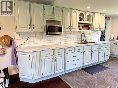 402 4Th Street, Medstead, SK - Indoor Photo Showing Kitchen With Double Sink