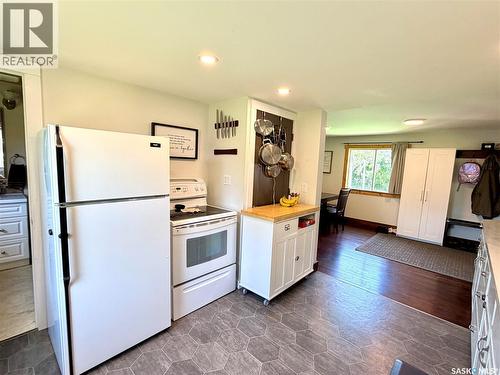 402 4Th Street, Medstead, SK - Indoor Photo Showing Kitchen