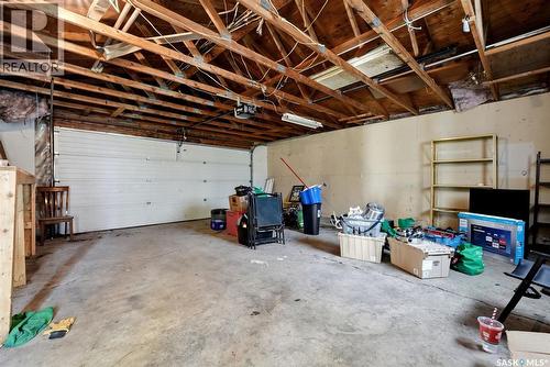 158 Read Avenue, Regina, SK - Indoor Photo Showing Garage