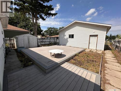 1106 10Th Avenue E, Regina, SK - Outdoor With Exterior