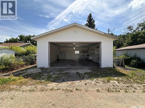 1106 10Th Avenue E, Regina, SK - Outdoor With Exterior