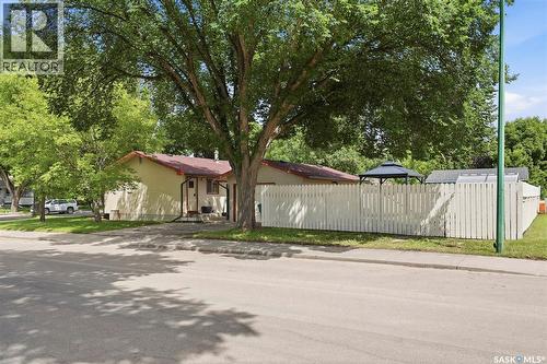 2145 37Th Street W, Saskatoon, SK - Outdoor