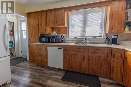 581 Avery Drive, Espanola, ON - Indoor Photo Showing Kitchen With Double Sink