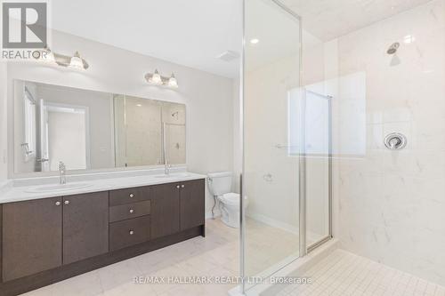 16 Crossmore Crescent, Cambridge, ON - Indoor Photo Showing Bathroom
