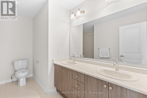 16 Crossmore Crescent, Cambridge, ON - Indoor Photo Showing Bathroom