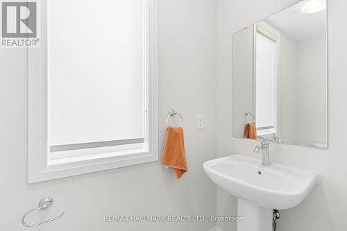 16 Crossmore Crescent, Cambridge, ON - Indoor Photo Showing Bathroom