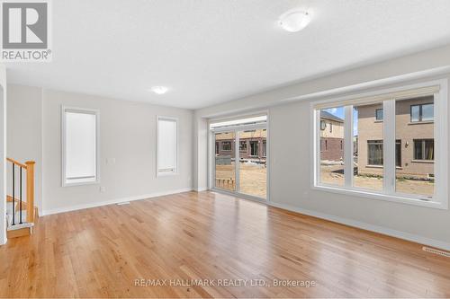 16 Crossmore Crescent, Cambridge, ON - Indoor Photo Showing Other Room