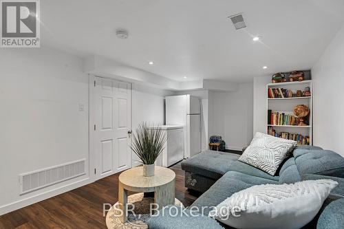505 Main Street E, Shelburne, ON - Indoor Photo Showing Living Room