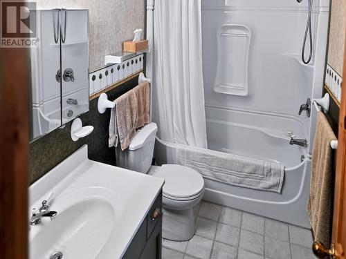 123 Canfield Rd, Kenora, ON - Indoor Photo Showing Bathroom