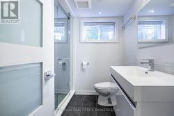 1222 KIPLING AVENUE Toronto, ON M9B 3N1