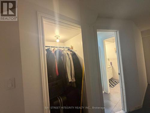5110 Nishga Court, Mississauga, ON - Indoor