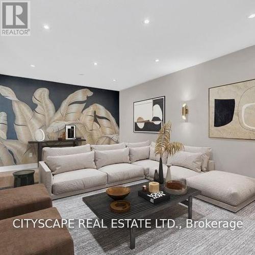 3349 Hedley Road, Burlington, ON - Indoor Photo Showing Living Room