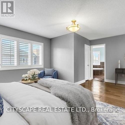 3349 Hedley Road, Burlington, ON - Indoor Photo Showing Bedroom